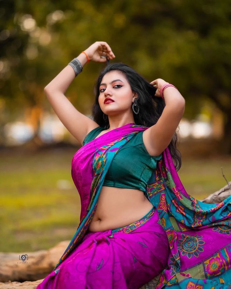 Navel Hot