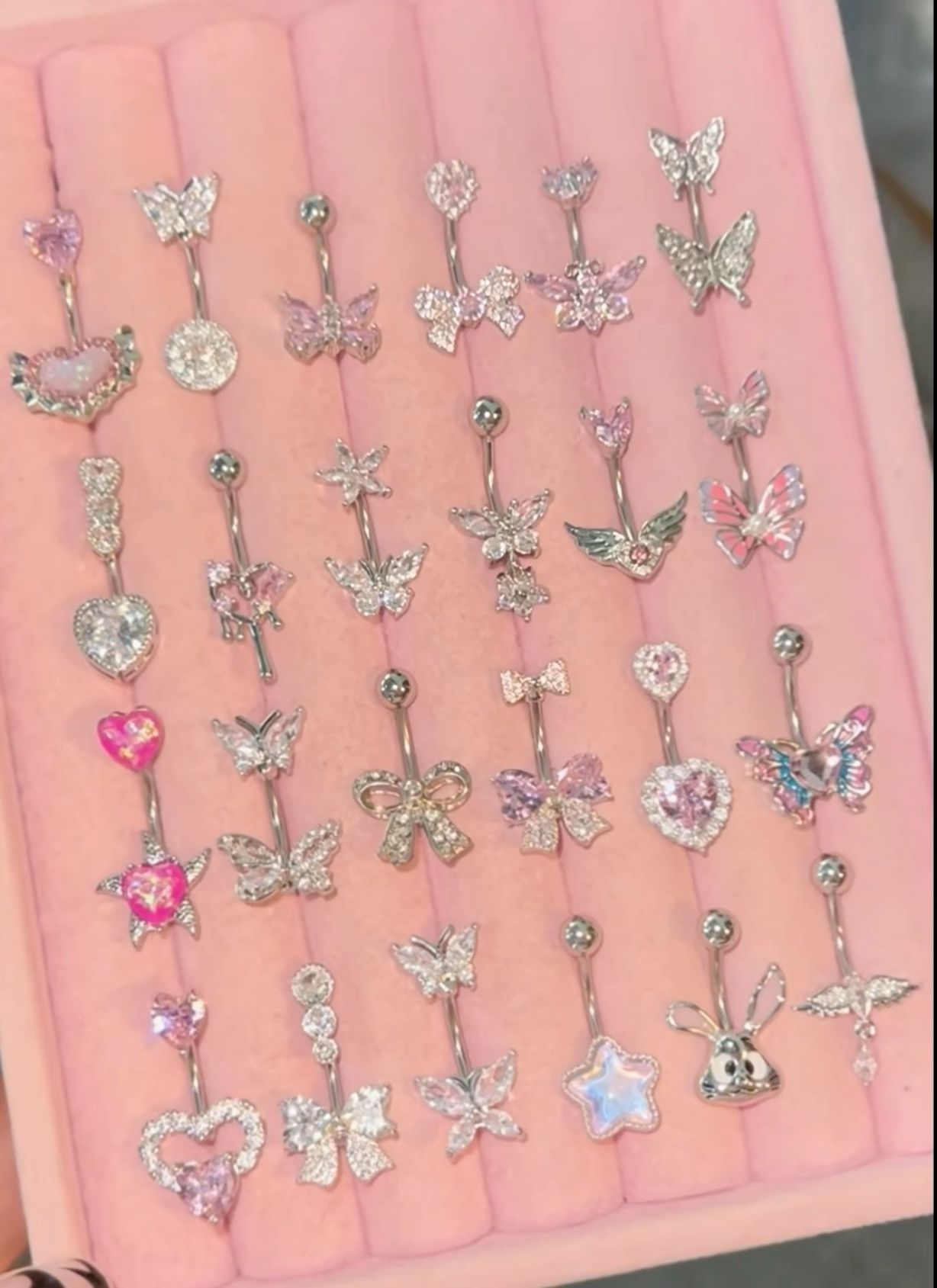 Navel Bold