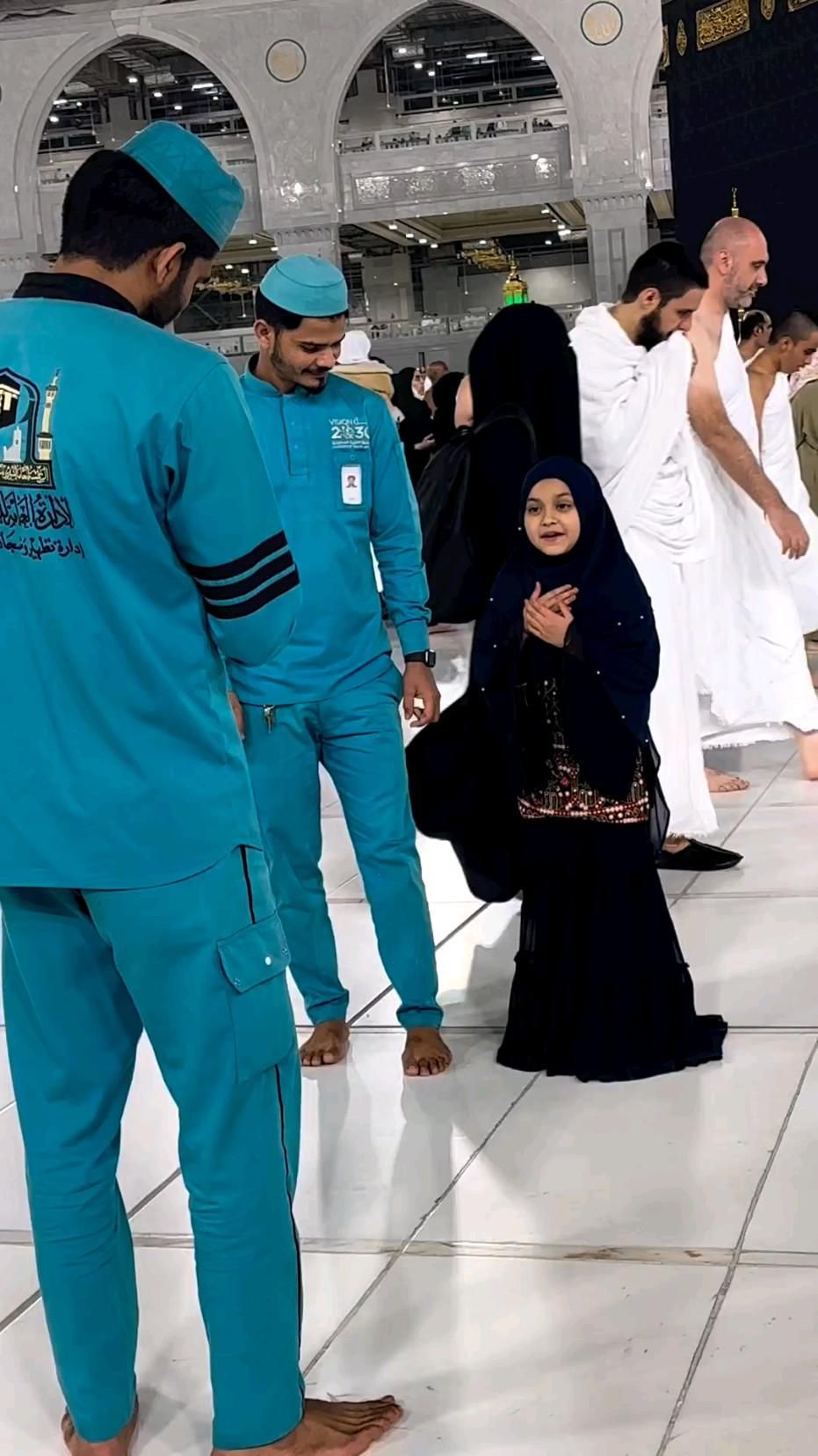 الینا
